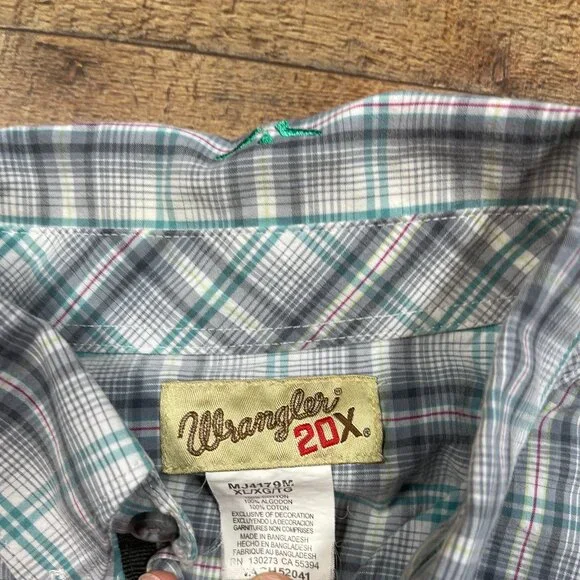 Wrangler Gray & White Short Sleeve Button Down Shirt size XL - Picture 3 of 4